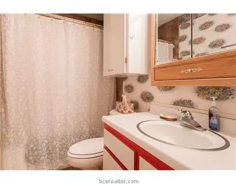 3905 Stillmeadow Dr, Bryan, TX 77802 photo 18