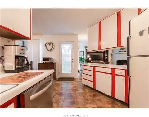 3905 Stillmeadow Dr, Bryan, TX 77802 photo 13