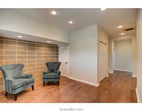 501 24th St E, Bryan, TX 77803 photo 5