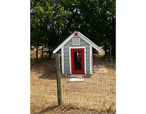 6651 Cargill Dr, Bryan, TX 77808 photo 4