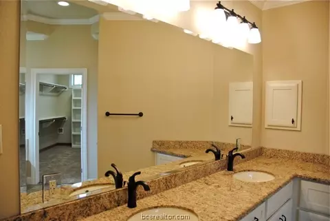 4638 River Rock Dr, Bryan, TX 77808 photo 8