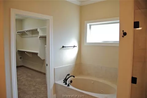 4638 River Rock Dr, Bryan, TX 77808 photo 9