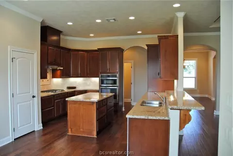 4638 River Rock Dr, Bryan, TX 77808 photo 30