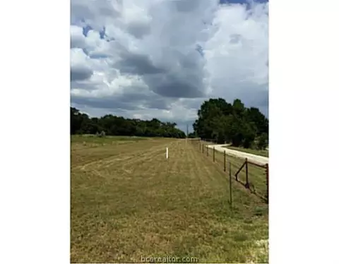 9185 Five Points Rd, Bryan, TX 77808 photo 4