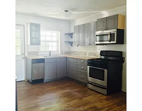 205 E Duncan St, Bryan, TX 77801 photo 4