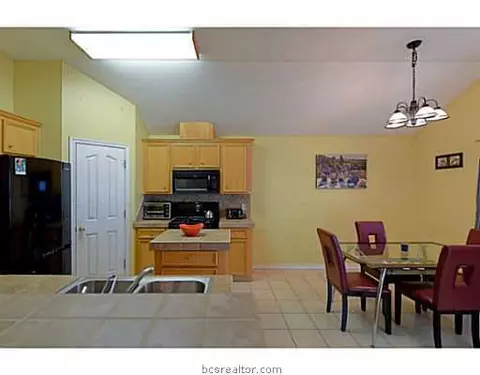 2808 Tabor Rd, Bryan, TX 77803 photo 6