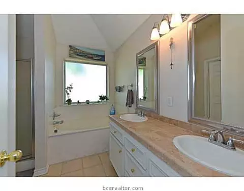 2808 Tabor Rd, Bryan, TX 77803 photo 13