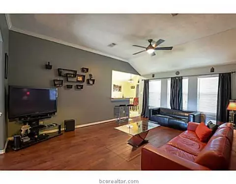 2808 Tabor Rd, Bryan, TX 77803 photo 2