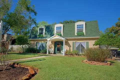 2501 Memorial Dr, Bryan, TX 77802 photo 2