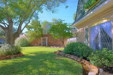 2501 Memorial Dr, Bryan, TX 77802 photo 21