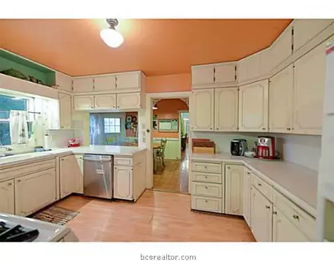 814 E 30th St, Bryan, TX 77803 photo 13