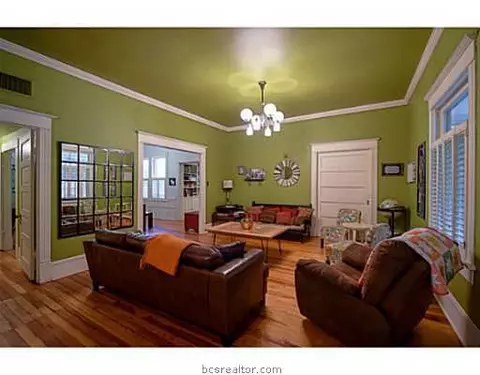 814 E 30th St, Bryan, TX 77803 photo 4