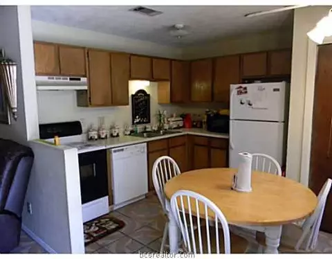 2825-27 Forest Bnd, Bryan, TX 77801 photo 12