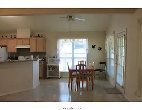 2615 Trophy Dr, Bryan, TX 77802 photo 8