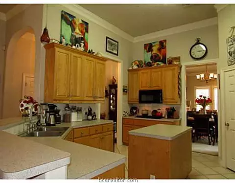 5309 Draycott Ct, Bryan, TX 77802 photo 9