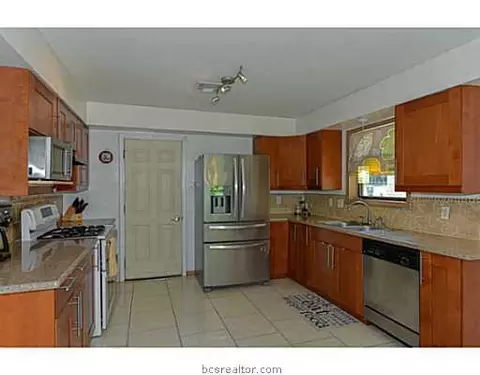 3003 Indian Trl, Bryan, TX 77803 photo 9