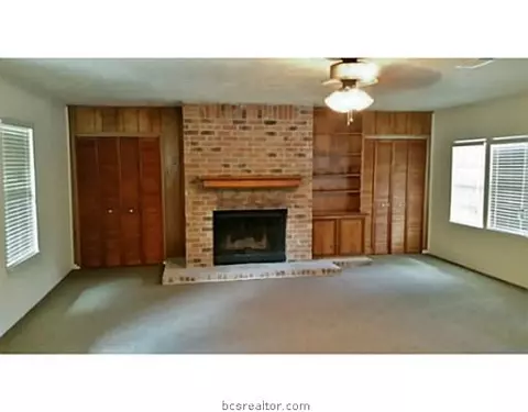 2107 Truman St, Bryan, TX 77801 photo 4