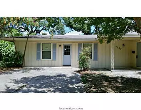 2107 Truman St, Bryan, TX 77801 photo 2