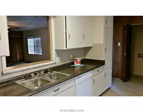2107 Truman St, Bryan, TX 77801 photo 7
