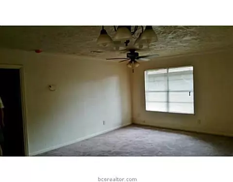 2107 Truman St, Bryan, TX 77801 photo 8