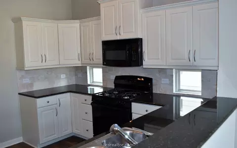 3081 Positano Loop, Bryan, TX 77808 photo 6