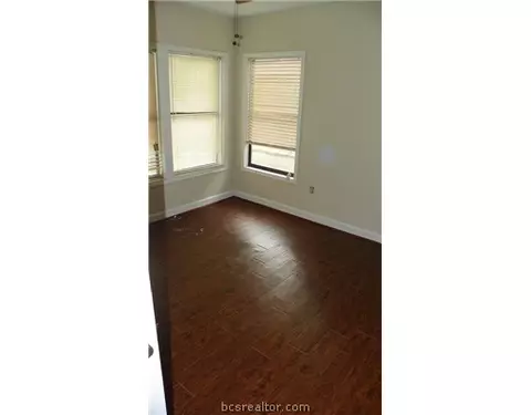 100 Brookside Dr, Bryan, TX 77801 photo 5
