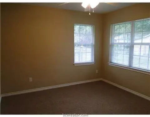 1216 Burt St, Bryan, TX 77803 photo 12