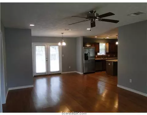1216 Burt St, Bryan, TX 77803 photo 5