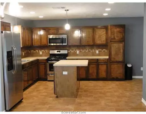 1216 Burt St, Bryan, TX 77803 photo 6
