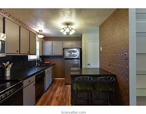3214 Bonham Dr, Bryan, TX 77803 photo 8