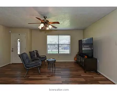 3214 Bonham Dr, Bryan, TX 77803 photo 5