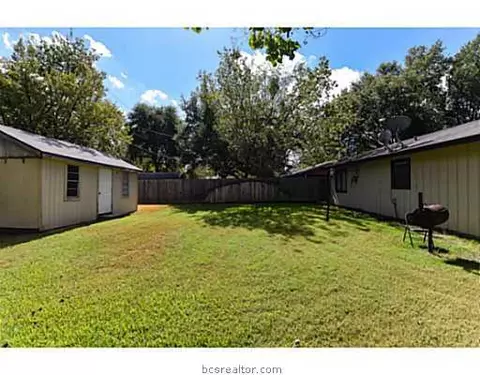 3214 Bonham Dr, Bryan, TX 77803 photo 17