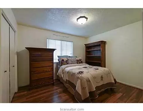 3214 Bonham Dr, Bryan, TX 77803 photo 12