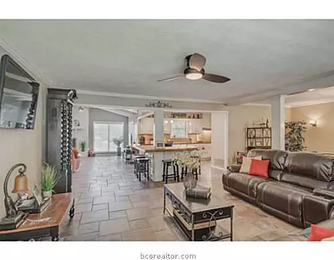 900 Ethel Blvd, Bryan, TX 77802 photo 2
