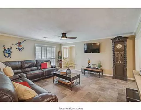 900 Ethel Blvd, Bryan, TX 77802 photo 3