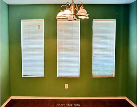 2111 Forge Hill Rd, Bryan, TX 77801 photo 3