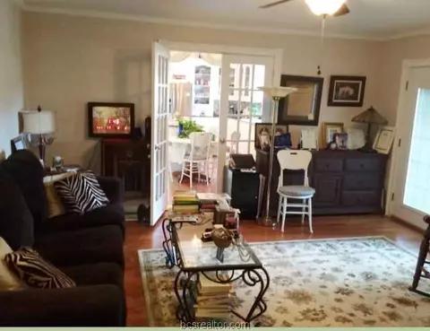 502 E 13th St, Cameron, TX 76520 photo 9