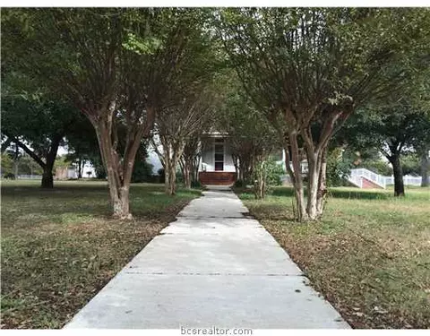 502 E 13th St, Cameron, TX 76520 photo 2