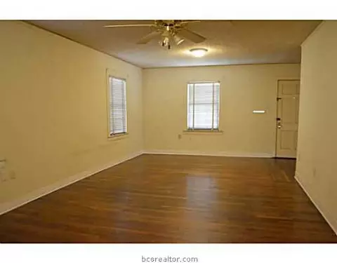 1112 E 29th St, Bryan, TX 77803 photo 3