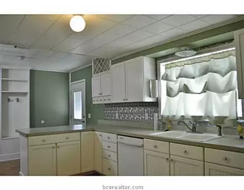1112 E 29th St, Bryan, TX 77803 photo 11