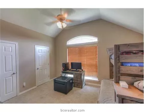4902 Park Row Pl, Bryan, TX 77802 photo 16