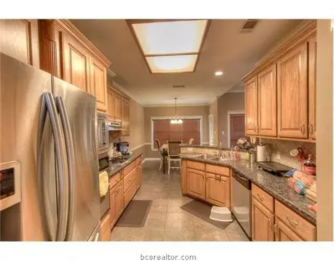 4902 Park Row Pl, Bryan, TX 77802 photo 7