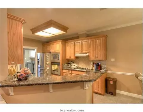 4902 Park Row Pl, Bryan, TX 77802 photo 8