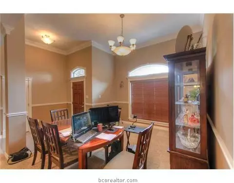 4902 Park Row Pl, Bryan, TX 77802 photo 4