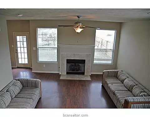 2000 Spring Leaf Ct, Bryan, TX 77807 photo 8
