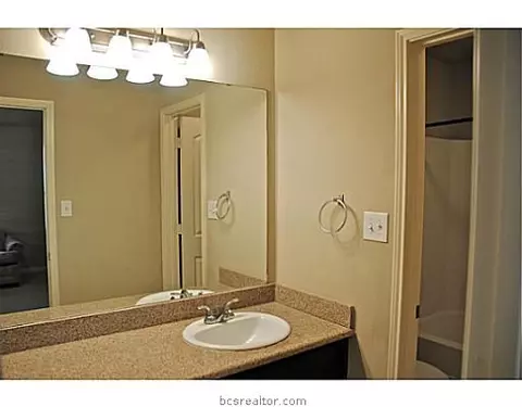 2000 Spring Leaf Ct, Bryan, TX 77807 photo 17