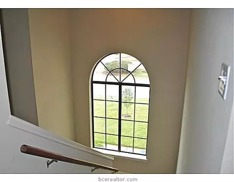 2000 Spring Leaf Ct, Bryan, TX 77807 photo 6