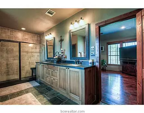 24824 Mitchell, Hempstead, TX 77445 photo 10