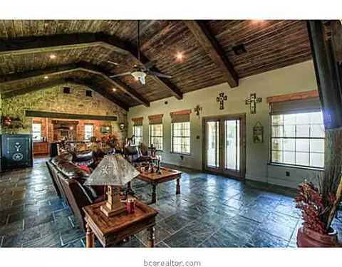 24824 Mitchell, Hempstead, TX 77445 photo 2