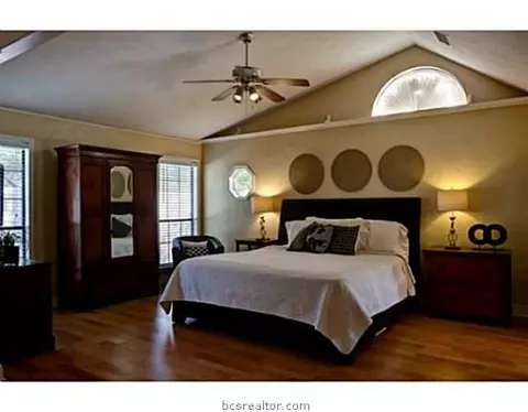 3902 4th St, Bryan, TX 77801 photo 5